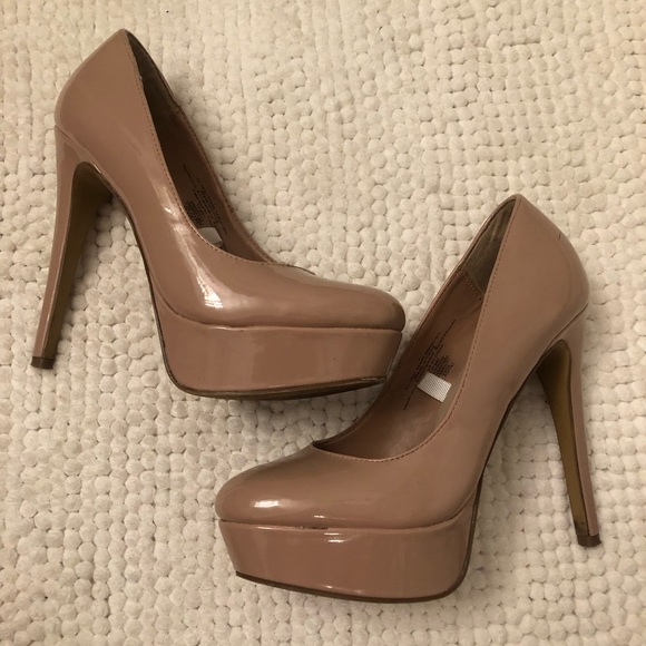 Tan high heels - Picture 5 of 5